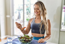 Cuál es el horario ideal para picar entre comidas, según la ciencia