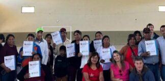 Familias de Luracatao y Cachi recibieron las escrituras de propiedad de sus terrenos