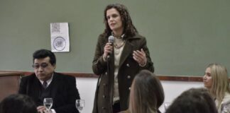 Capacitan a directores de instituciones privadas de Salta sobre liderazgo