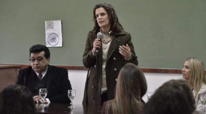 Capacitan a directores de instituciones privadas de Salta sobre liderazgo