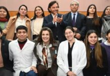 Sáenz anunció becas para estudiantes de Medicina y una inversión de $2 mil millones