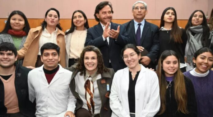 Sáenz anunció becas para estudiantes de Medicina y una inversión de $2 mil millones